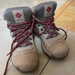 Columbia hiking boots - size 6.5